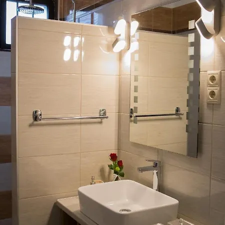 Kikelet Apartman سزومباثيلي