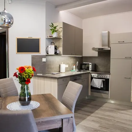 Apartamento Kikelet Apartman *